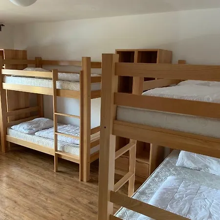 Хостел Mountain Hostel Dorms